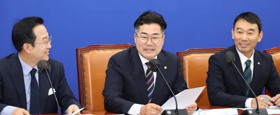 '헌법 우회'도 불사…13조 지원금 뿌린다는 민주당