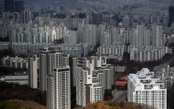 서울 아파트 신규 전세, 열에 여섯은 보증금 줄었다