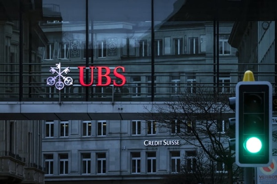 CS, UBS에 4.2조원으로 팔린다… 세계 금융 불안 진정 국면 들어갈까