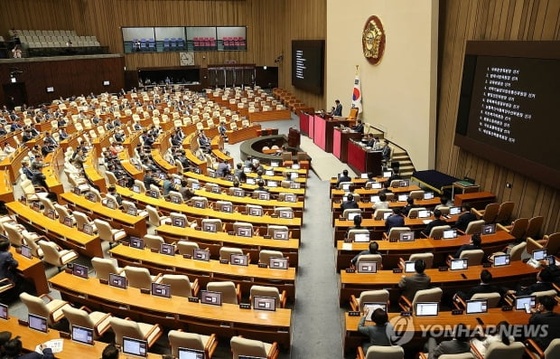 '李 사법리스크'에 법사위 쟁탈전 격화…터널 갇힌 원구성