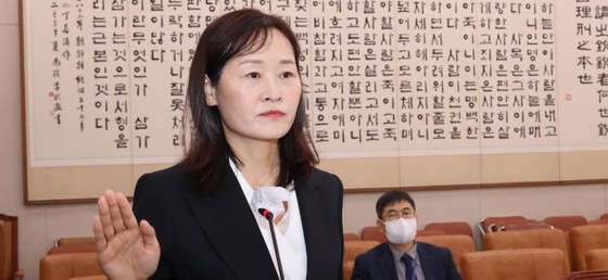 [단독] 정정미 헌법재판관 후보자 장녀 '엄마찬스' 의혹