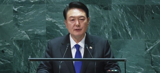 尹, 닷새간 39개국 정상 대좌…"외교사에 처음"